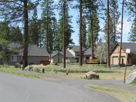 1130 E Timber Pine Dr, Sisters, OR 97759 photo 1