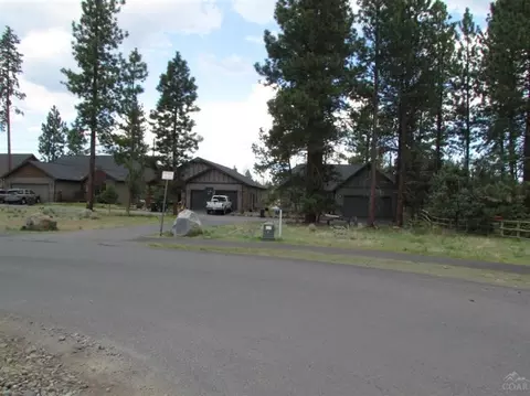 1130 E Timber Pine Dr, Sisters, OR 97759 photo 4