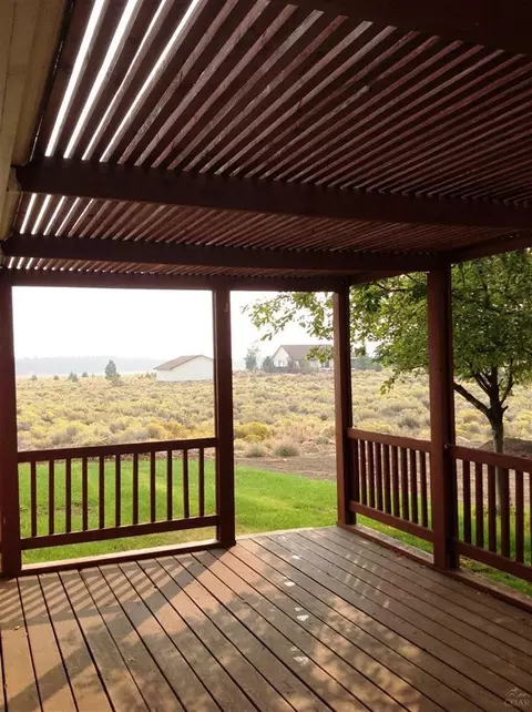 16973 Varco, Bend, OR 97701 photo 17