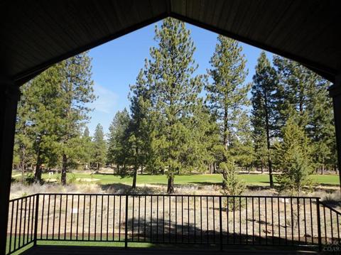 20130 SE Stonegate Dr, Bend, OR 97702 photo 2