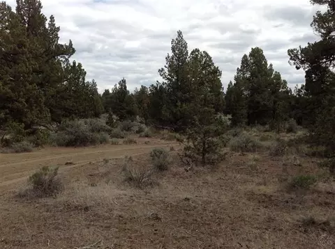 63775 Pioneer Loop, Bend, OR 97701 photo 8