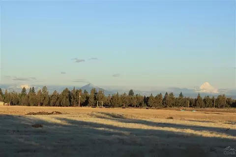 63775 Pioneer Loop, Bend, OR 97701 photo 10