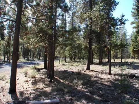 54821 Witch Tree Rd, Bend, OR 97707 photo 9