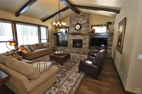 56394 Fireglass Loop, Bend, OR 97707 photo 2