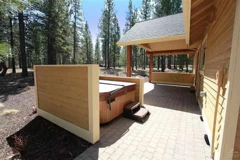 56394 Fireglass Loop, Bend, OR 97707 photo 14