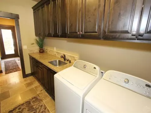 56394 Fireglass Loop, Bend, OR 97707 photo 11