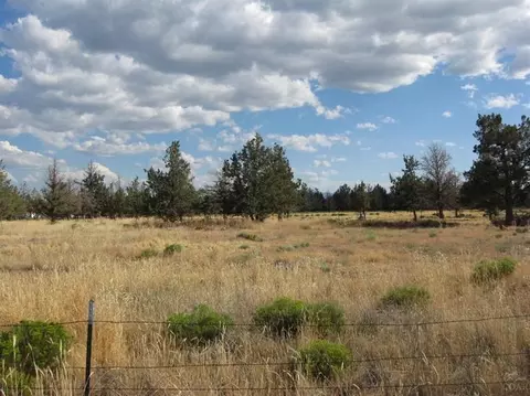 22099 Nelson Rd, Bend, OR 97701 photo 1