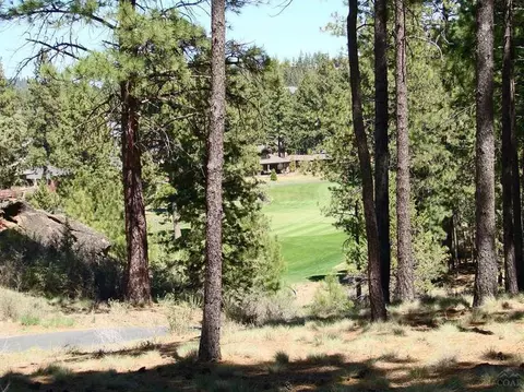 19298 Green Lakes Loop, Bend, OR 97702 photo 3