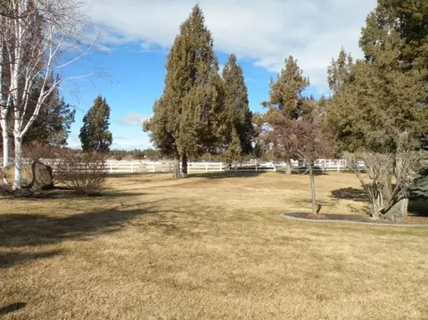 22079 Erickson Rd, Bend, OR 97701 photo 24