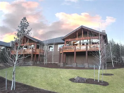 338 NW Phils Loop, Bend, OR 97701 photo 1