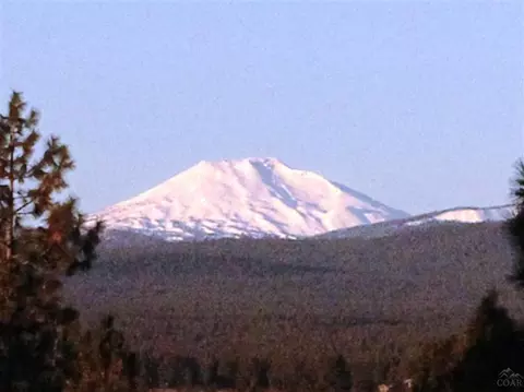 338 NW Phils Loop, Bend, OR 97701 photo 3