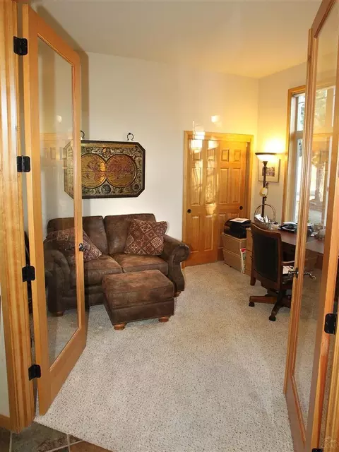 338 NW Phils Loop, Bend, OR 97701 photo 6