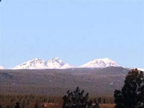 338 NW Phils Loop, Bend, OR 97701 photo 4