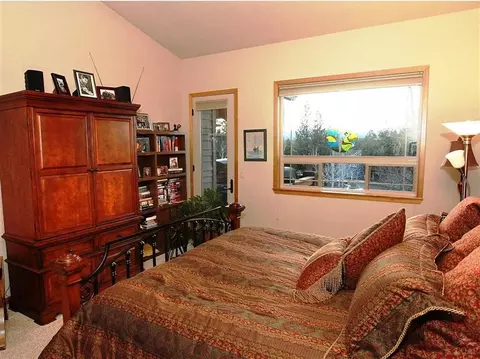 338 NW Phils Loop, Bend, OR 97701 photo 16
