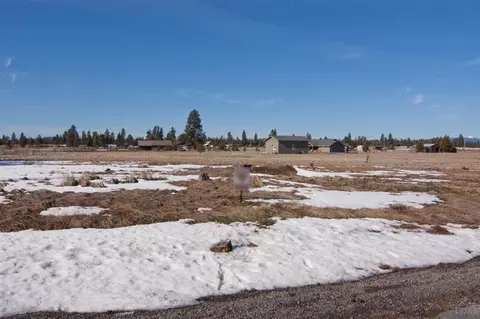 53375 Bridge Dr, La Pine, OR 97739 photo 2