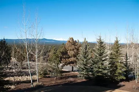 2039 NW Perspective, Bend, OR 97701 photo 4