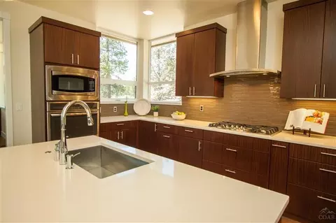 2487 NW Drouillard, Bend, OR 97701 photo 8