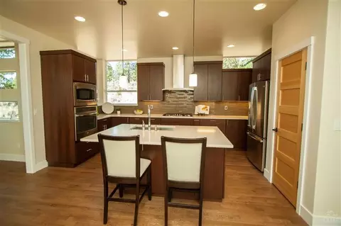 2487 NW Drouillard, Bend, OR 97701 photo 7