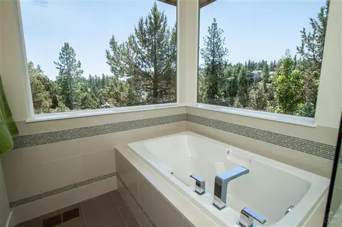 2487 NW Drouillard, Bend, OR 97701 photo 15