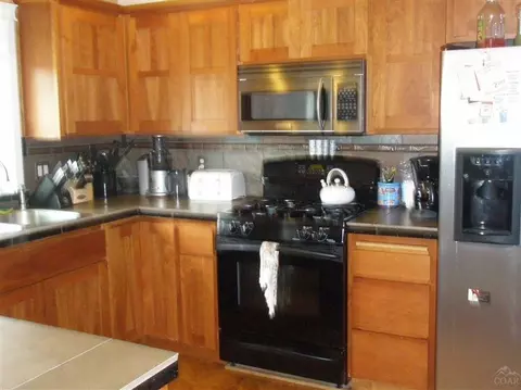20582 NE Sierra Dr, Bend, OR 97701 photo 4