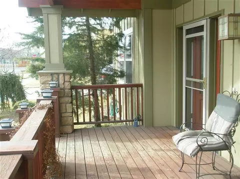20582 NE Sierra Dr, Bend, OR 97701 photo 9