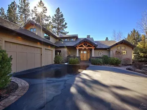 61764 Tam Mcarthur Loop, Bend, OR 97702 photo 2