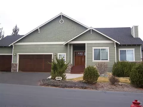 683 Goshawk Dr, Redmond, OR 97756 photo 2