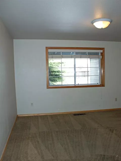 61215 Victory Loop, Bend, OR 97702 photo 9