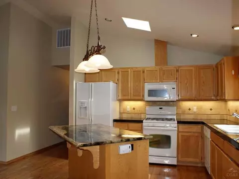 61215 Victory Loop, Bend, OR 97702 photo 5