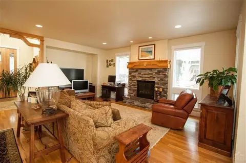 2185 NW High Lakes Loop, Bend, OR 97701 photo 7