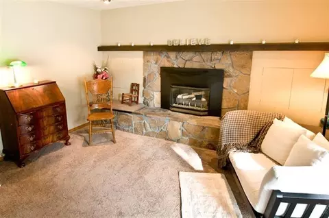 20379 Illahee Dr, Bend, OR 97702 photo 4