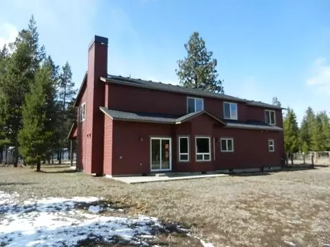 52858 Bridge Dr, La Pine, OR 97739 photo 2