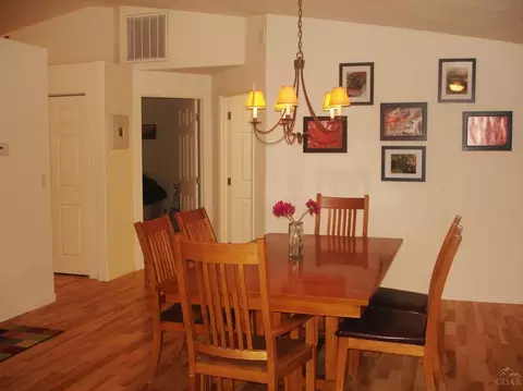 599 E Tyee Dr, Sisters, OR 97759 photo 3