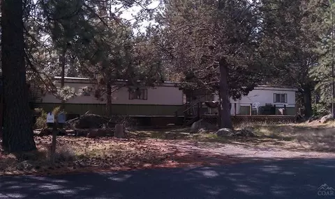 61676 Cedarwood Dr, Bend, OR 97702 photo 2