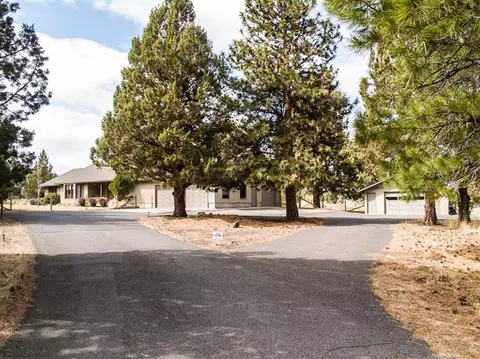 22070 Quebec Dr, Bend, OR 97702 photo 2