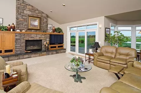64892 Simon Rd, Bend, OR 97701 photo 5
