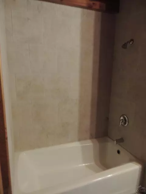 62581 Eagle Rd, Bend, OR 97701 photo 3