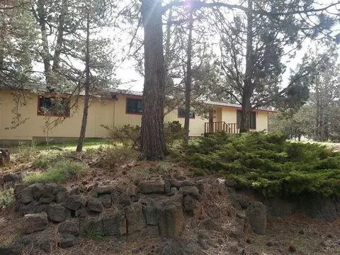 80 SE Craven Rd, Bend, OR 97702 photo 1