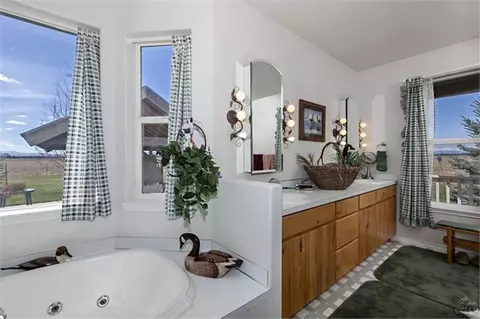 26345 Horsell Rd, Bend, OR 97701 photo 4
