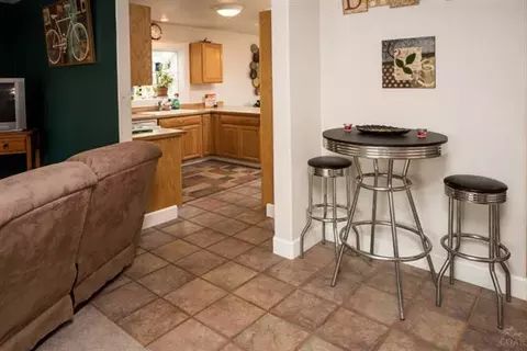 60795 Windsor Dr, Bend, OR 97702 photo 8