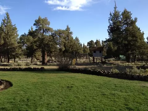 64805 Grande Loop, Bend, OR 97701 photo 6