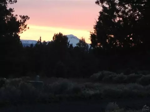 64805 Grande Loop, Bend, OR 97701 photo 4