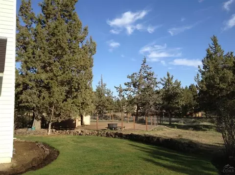 64805 Grande Loop, Bend, OR 97701 photo 7