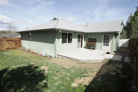 2610 NE Moonlight, Bend, OR 97701 photo 2