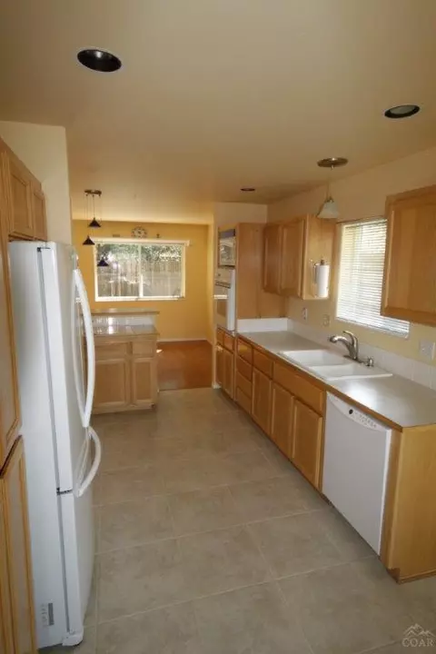 2610 NE Moonlight, Bend, OR 97701 photo 7