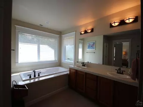 61054 Chamomile Pl, Bend, OR 97702 photo 12
