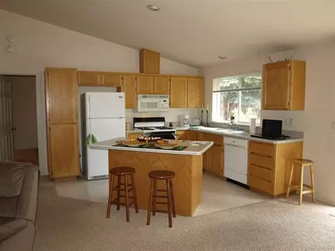 20733 NE Gallop Rd, Bend, OR 97701 photo 4