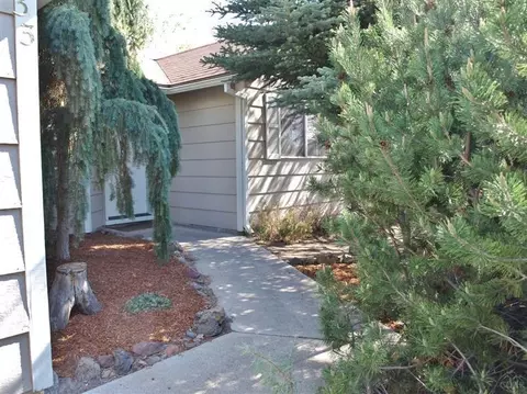 20733 NE Gallop Rd, Bend, OR 97701 photo 2