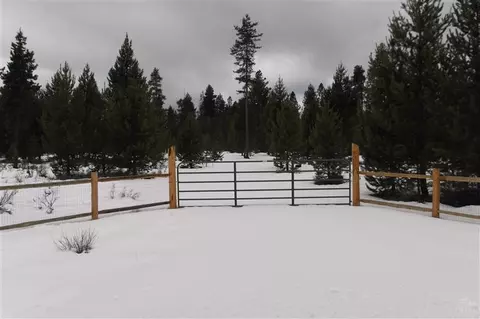 147914 Mabel Dr, La Pine, OR 97739 photo 1