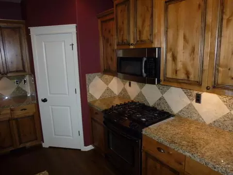 20544 Jacklight Ln, Bend, OR 97702 photo 6